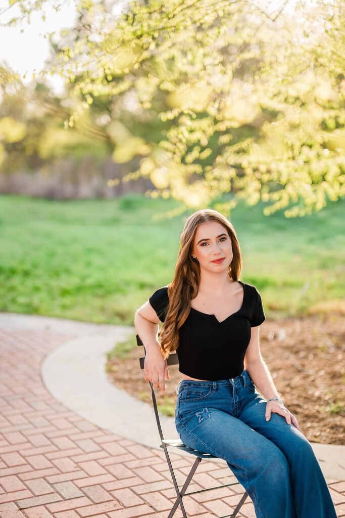 Check out Serena’s beautiful senior portraits in Apex, NC. From the golf course to the willow trees, see how this Apex High School senior styled her Altar'd State favorites for a fun, easy-going session with Aimee Sue Photography.