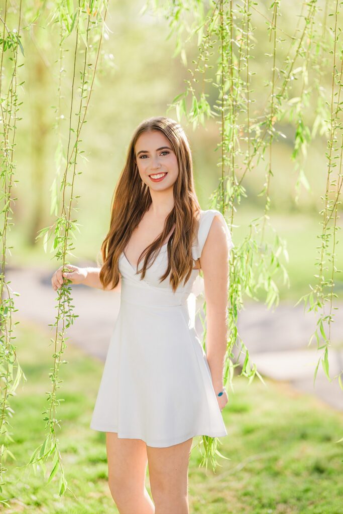 Check out Serena’s beautiful senior portraits in Apex, NC. From the golf course to the willow trees, see how this Apex High School senior styled her Altar'd State favorites for a fun, easy-going session with Aimee Sue Photography.