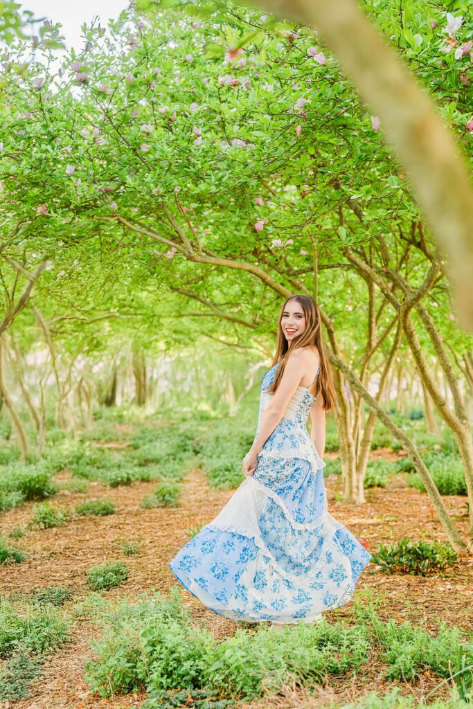 Check out Serena’s beautiful senior portraits in Apex, NC. From the golf course to the willow trees, see how this Apex High School senior styled her Altar'd State favorites for a fun, easy-going session with Aimee Sue Photography.